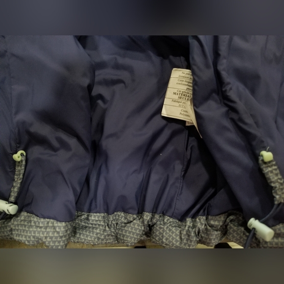 Under Armour, Puffer Jacket. - Picture 3 of 8